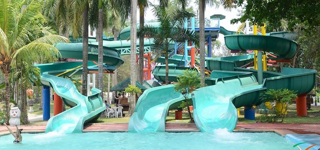 top 5 water park metro manila
